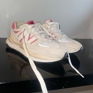 New Balance 57/40 Women’s Sneakers